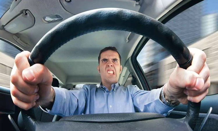 ������׹���� Ϊ�δ��ָ������Ů˾��