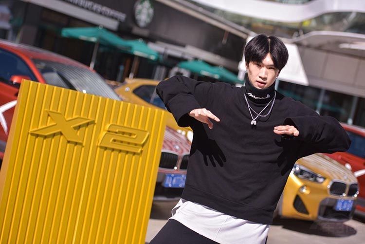 ʯ��ׯ����BMW X2�ſ�Ѳ�λ�ɹ��ٰ�