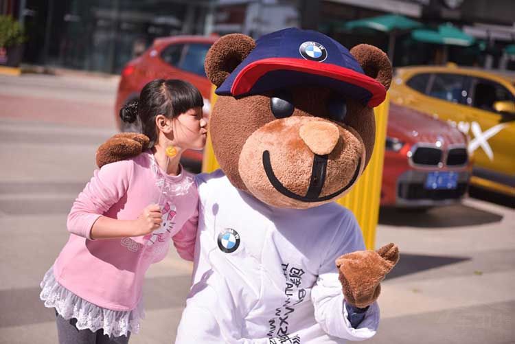 ʯ��ׯ����BMW X2�ſ�Ѳ�λ�ɹ��ٰ�