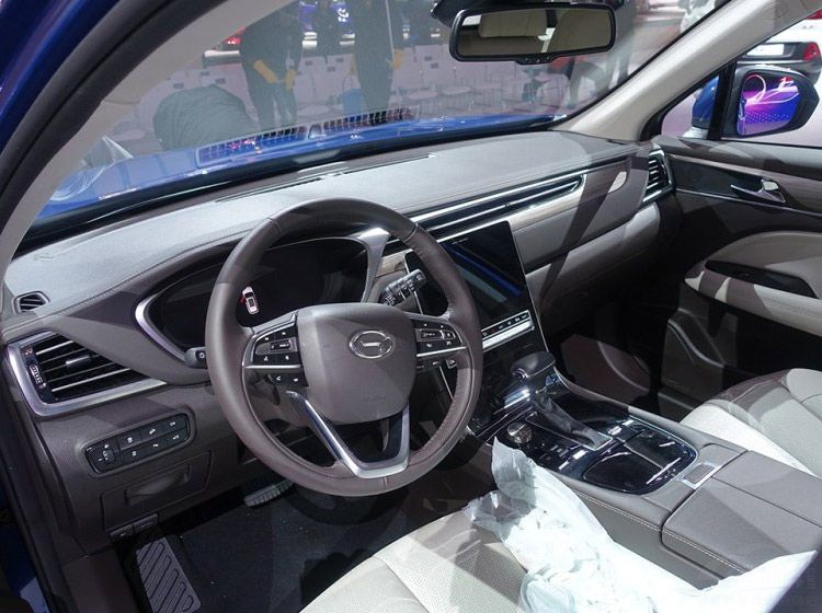 ���ݳ�չ�ذ�SUV�³� �ܶ���ҲҪȥ����