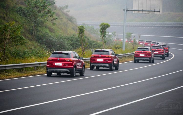 �³���CS55�Զ���ʻ����ȫ�¼���˹��¼