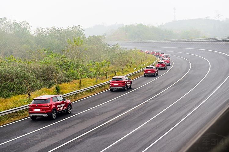 �����Զ���ʻ������˹�����¼TM����