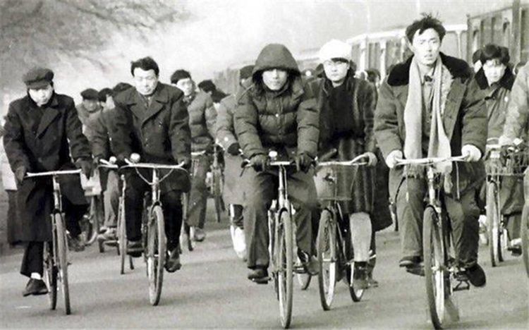 �ĸ￪��40���� ���ǽ�ͨ���ߵ��ݱ�����