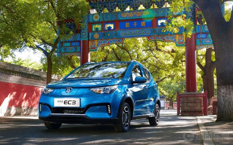 ����Դ�������У����ǵϡ���������ǰ��