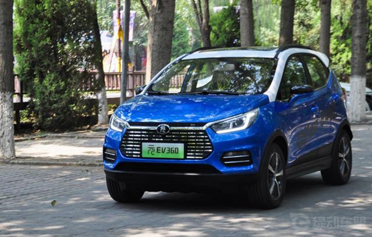 ����Դ�������У����ǵϡ���������ǰ��