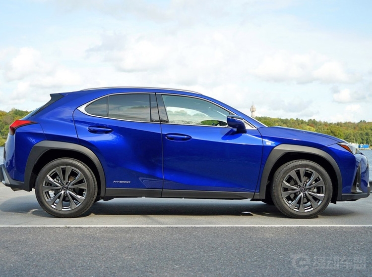 �׿���˹UX�۸�󡢳ߴ�С ���������ģ�