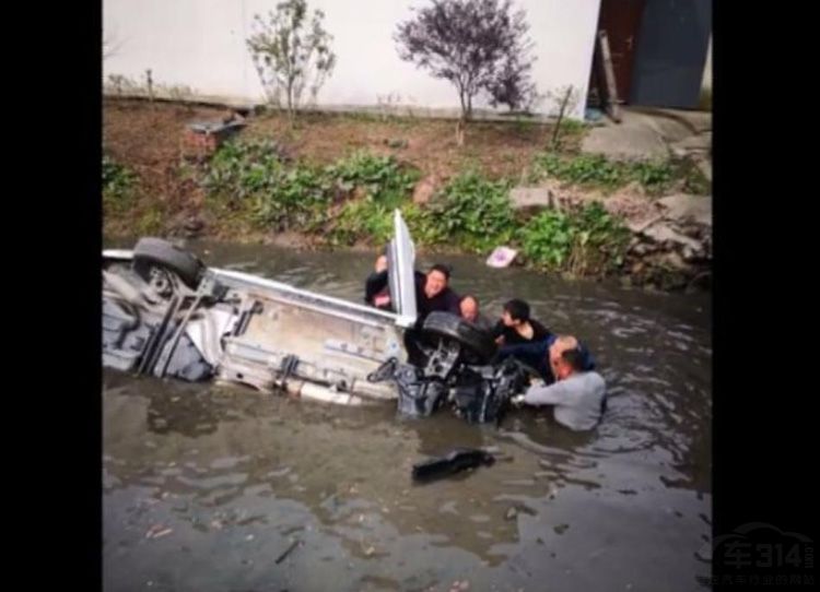 ���ڳ����̵㣺�г����淶������������