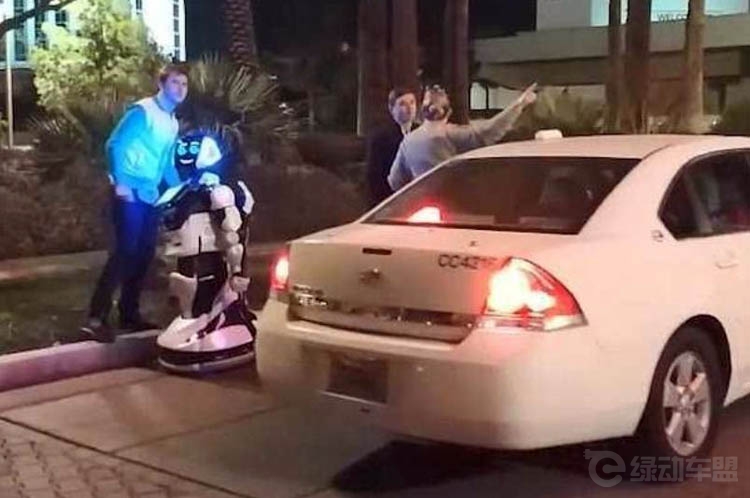 ��˹�������ֳ����� ��λ����Զ���ʻ