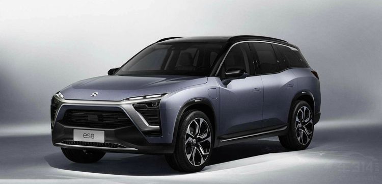 2�������»������صĺ���SUV  ε����ң�