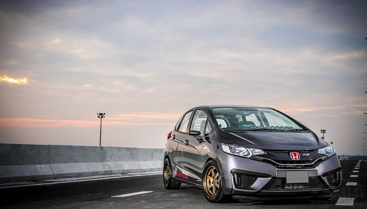 �����ڹ��ڱ���Ϊ���񳵡�