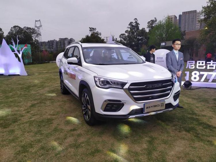 就问还有谁?十年质保、配8AT,六座大SUV入手不到10万块 就问还有谁?十年质保、配8AT,六座大SUV入手不到10万块