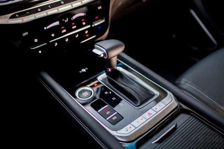 就问还有谁?十年质保、配8AT,六座大SUV入手不到10万块 就问还有谁?十年质保、配8AT,六座大SUV入手不到10万块