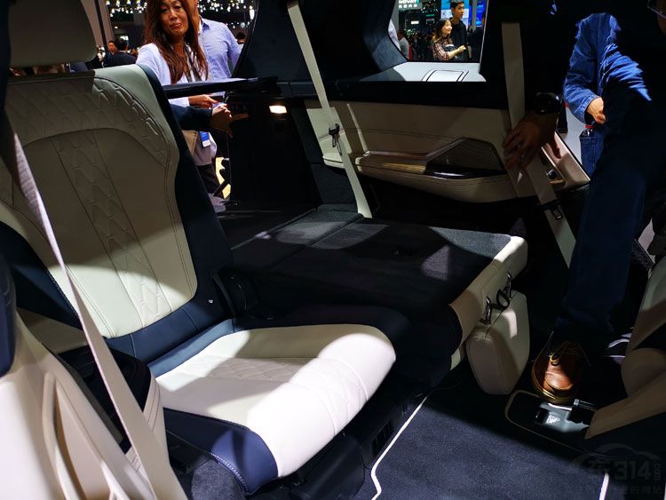 ����X7�����Ϻ���չ ȫ�ߴ�SUVʷ�����