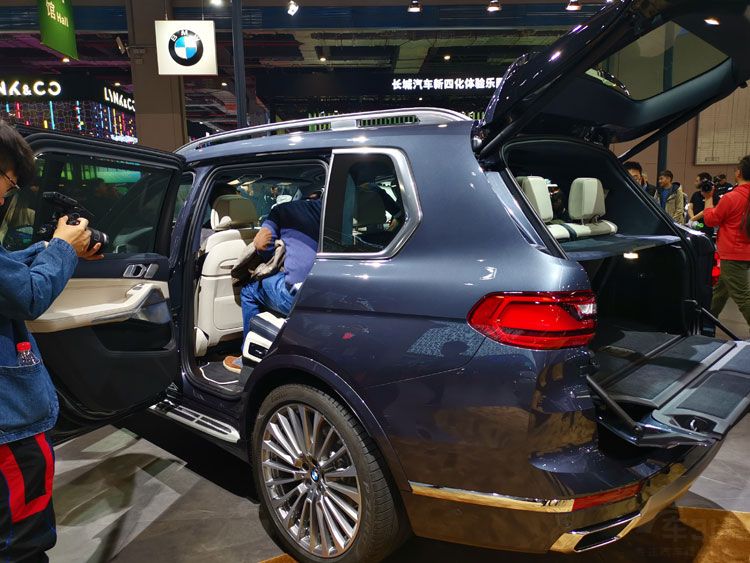 ����X7�����Ϻ���չ ȫ�ߴ�SUVʷ�����