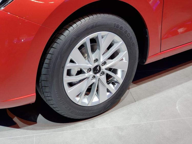 正宗的捷达卖5万多 正宗的捷达卖5万多 没了大众标后卖多少钱?