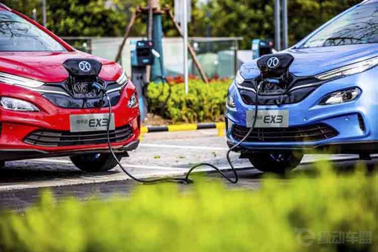 12.39万起售的北汽新能源EX3产品力如何? 12.39万起售的北汽新能源EX3产品力如何?