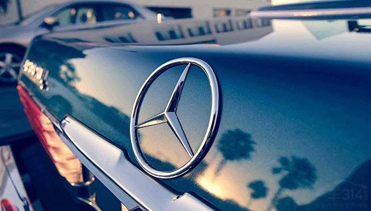 十个大灯能换辆新车?汽车零部件价格之高 十个大灯能换辆新车?汽车零部件价格之高