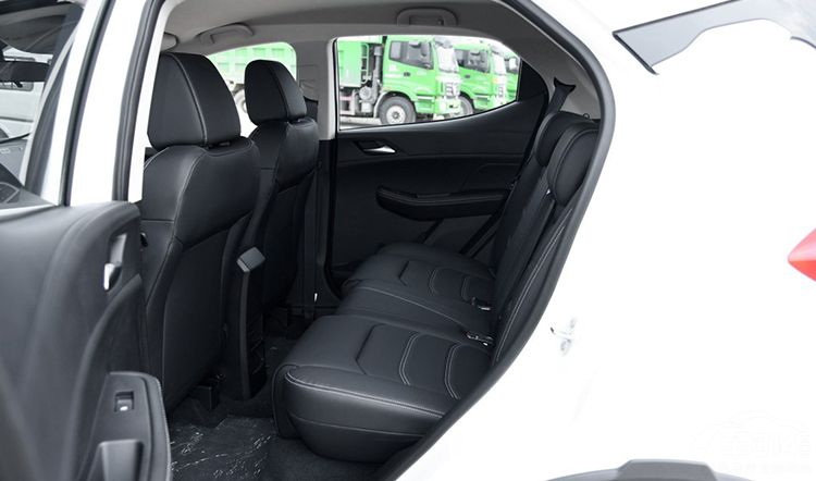 十万电动车比六万燃油车划算?这不纯在的 十万电动车比六万燃油车划算?这不纯在的