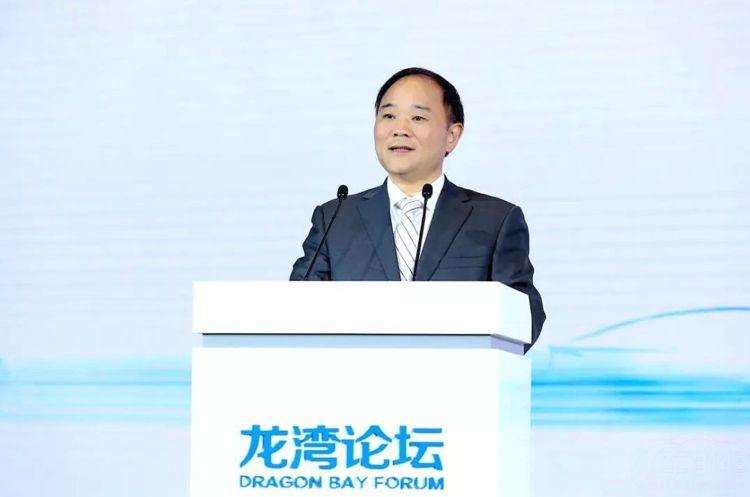 �����ۼ�1200�������  �Զ�ʻ��ͣ����