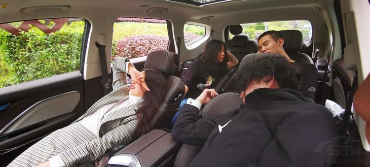 ǧ�����˹���--�μʰ�����ý���Լݻᣨ����վ��Բ������