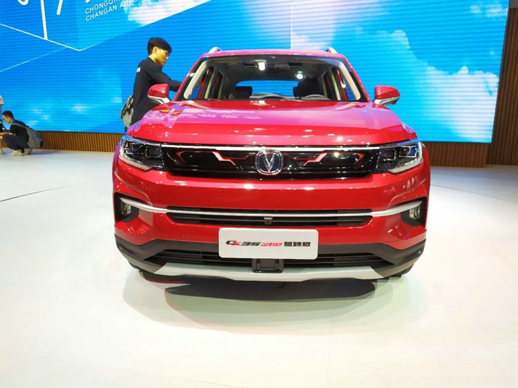 ���쳵չ���֡��й�Ʒ����ǿ1.4T��������CS35