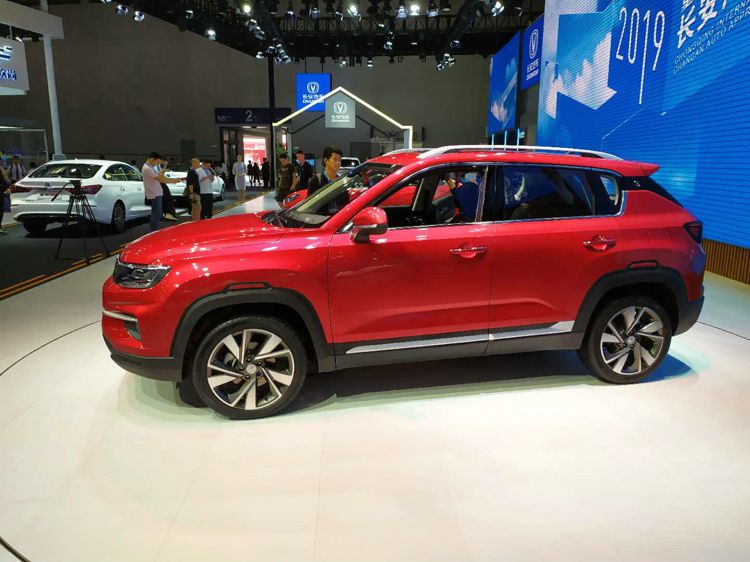 ���쳵չ���֡��й�Ʒ����ǿ1.4T��������CS35