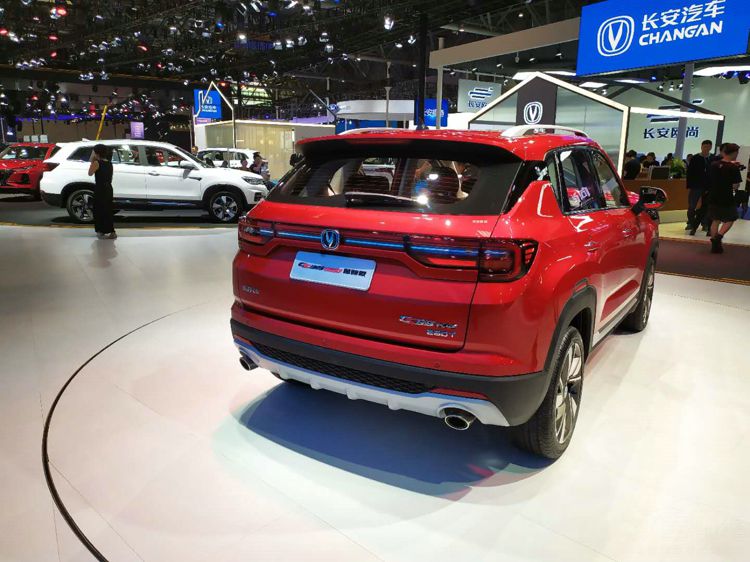 ���쳵չ���֡��й�Ʒ����ǿ1.4T��������CS35