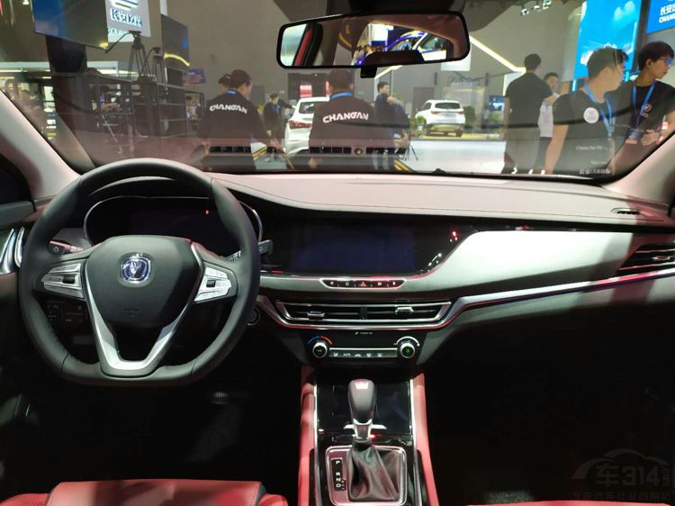 ���쳵չ���֡��й�Ʒ����ǿ1.4T��������CS35