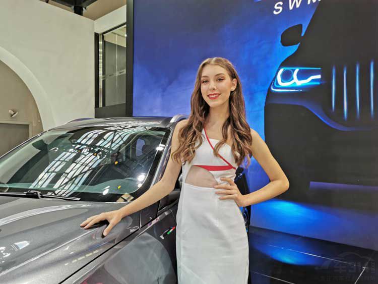 ���쳵չ����Ů ����������ģ�������ַ���