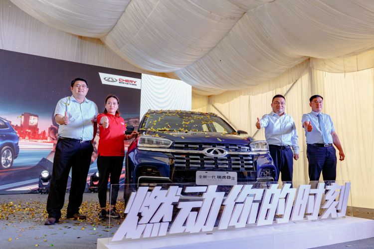 ȫ��һ����8���з������߹��峵��������@ʯ��ׯվ