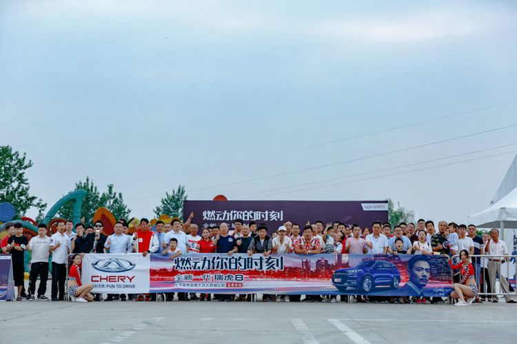 ȫ��һ����8���з������߹��峵��������@ʯ��ׯվ