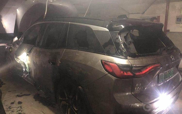 两个月发生三起自燃!蔚来还会有未来吗? 两个月发生三起自燃!蔚来还会有未来吗?