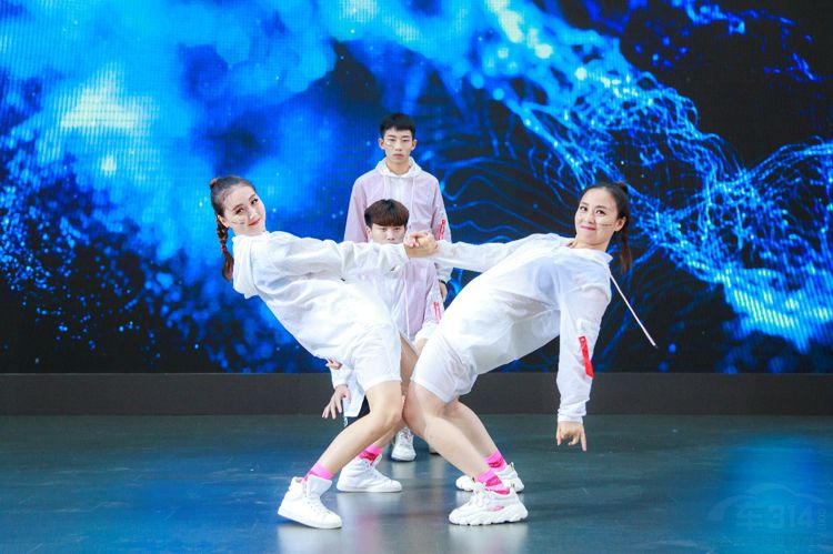 新时代的ICON,全新BMW 新时代的ICON,全新BMW