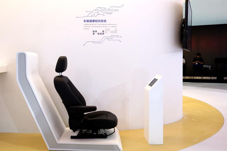 �ƶ�AI����