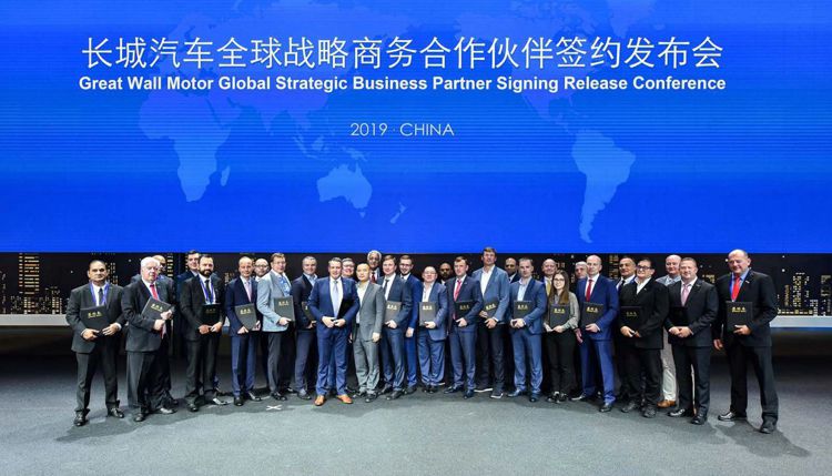 营收超400亿元 营收超400亿元