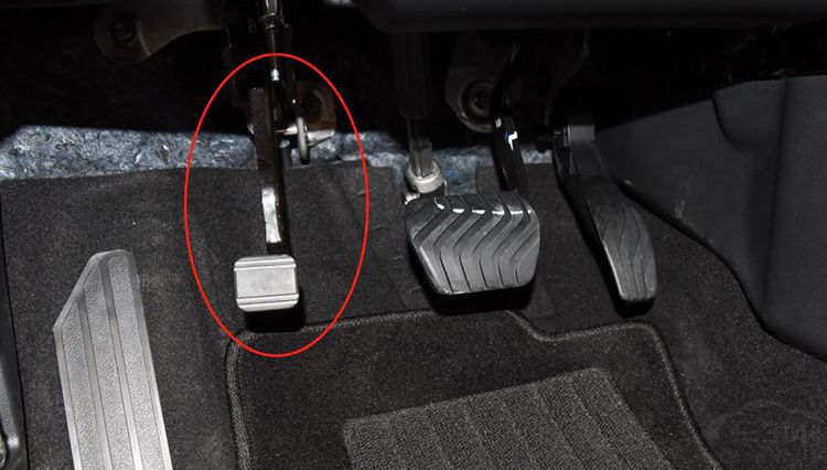 全新卡罗拉对比全新轩逸,谁才是家轿王? 全新卡罗拉对比全新轩逸,谁才是家轿王?