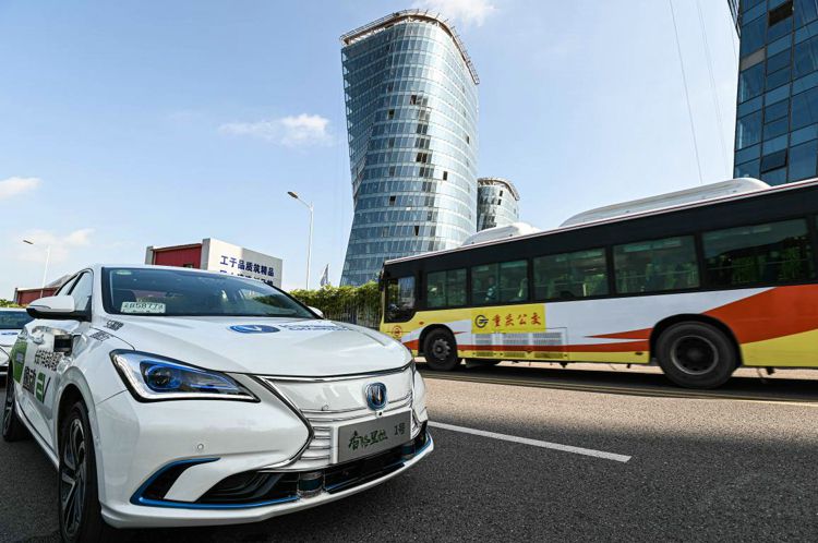 从电影驶向现实 从电影驶向现实