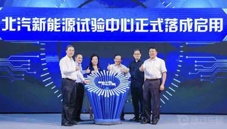 �������ķ�ս���ֹ� ����Դ�������Ϊ˫�������ص�