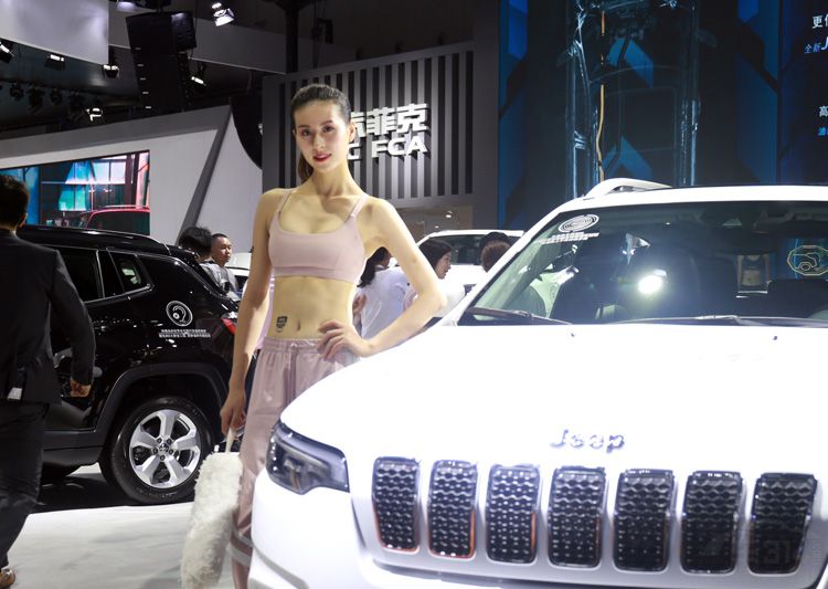 �ɶ���չƯ����ģTOP 10 ��ʽ��Ůȫ����