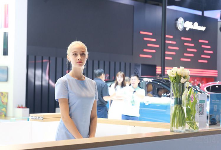 �ɶ���չƯ����ģTOP 10 ��ʽ��Ůȫ����