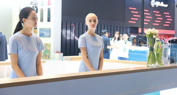 �ɶ���չƯ����ģ�̵㣬��ȷ������������