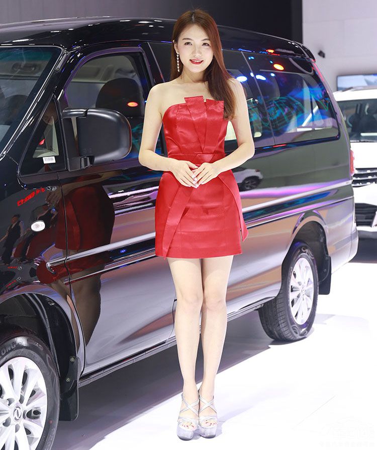 �ɶ���չƯ����ģ�̵㣬��ȷ������������