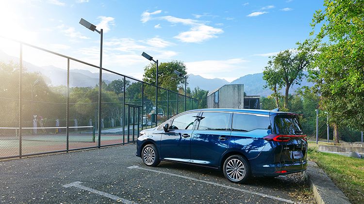 2020���GM8����