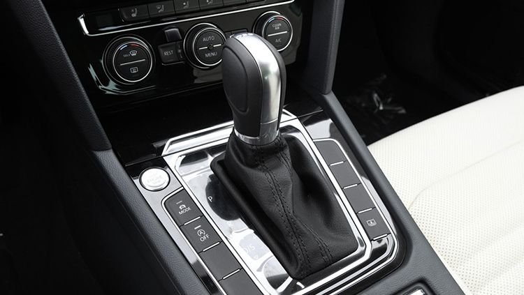 Ϊ�δ�����������AT���ڹ���ȴ��˫��ϣ�