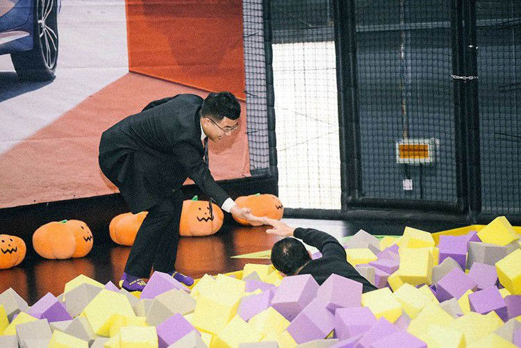 ʯ��ׯ����ȫ��BMW 3ϵ���ּ��껪��Ļ