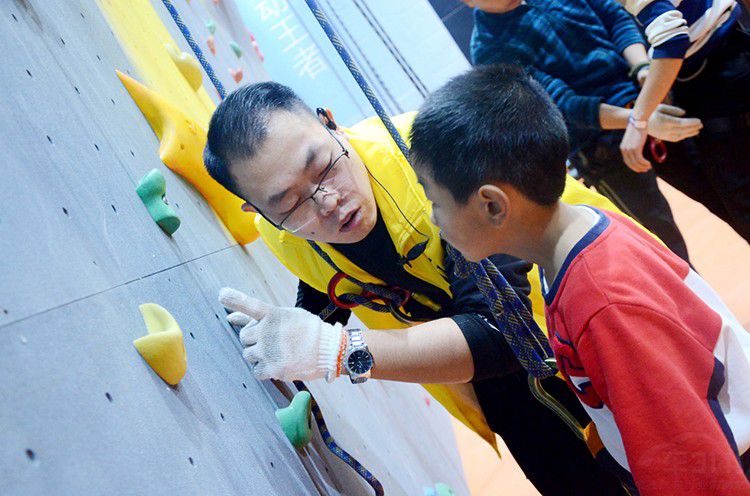 ʯ��ׯ����ȫ��BMW 3ϵ���ּ��껪��Ļ