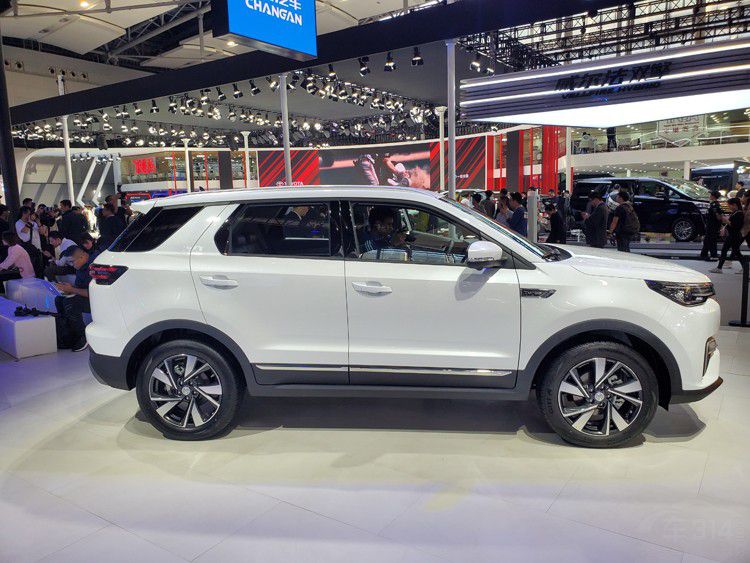 2019���ݳ�չ��ȫ��SUV����CS55 PLUS����