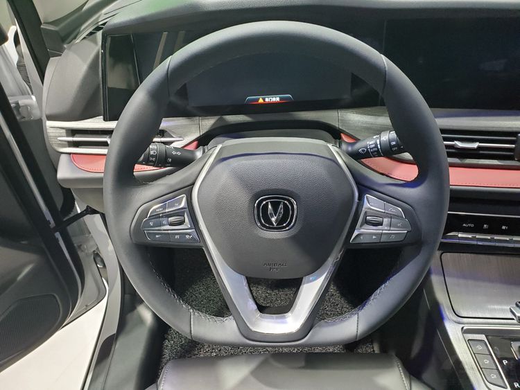 2019���ݳ�չ��ȫ��SUV����CS55 PLUS����