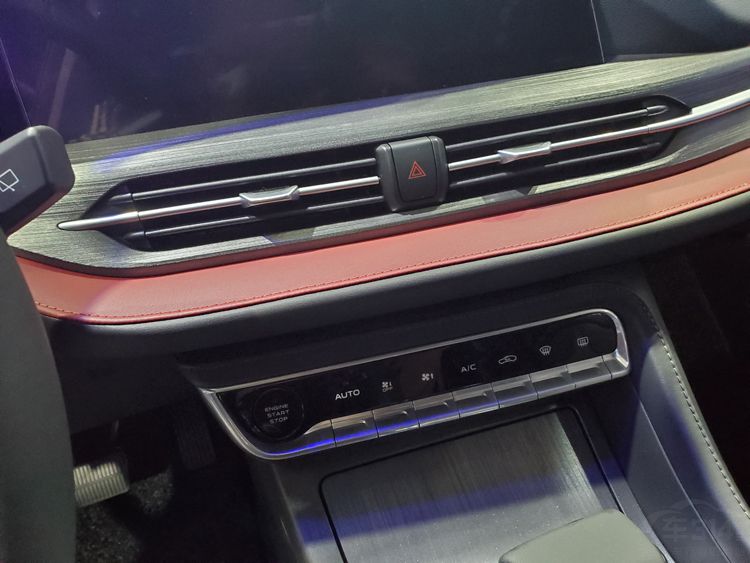 2019���ݳ�չ��ȫ��SUV����CS55 PLUS����