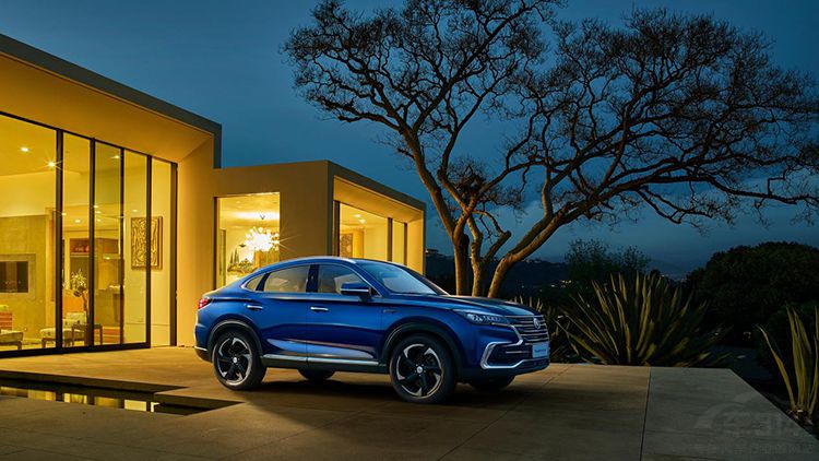 长安CS85 长安CS85